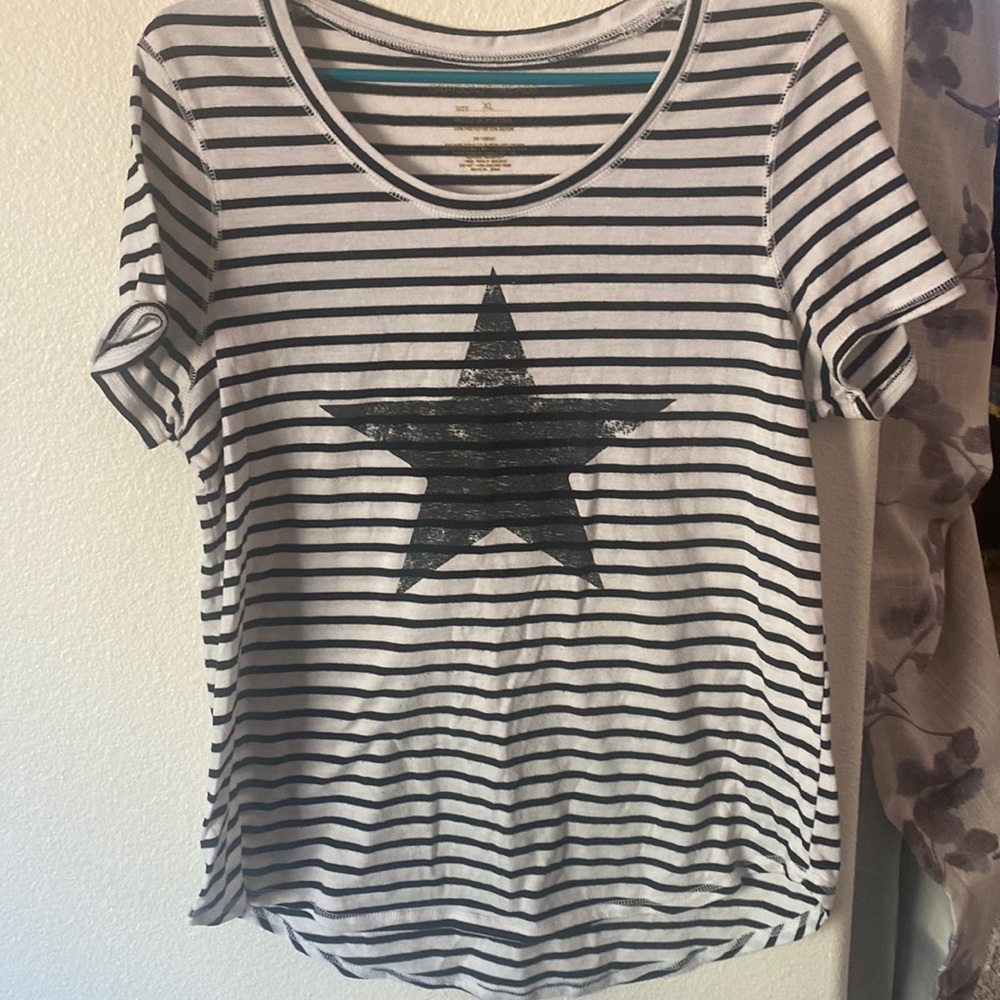 Grayson Threads cute top